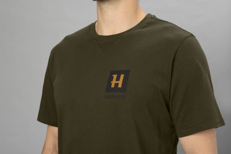 koszulka-meska-mysliwska-na-polowanie-harkila-male-logo-zielona