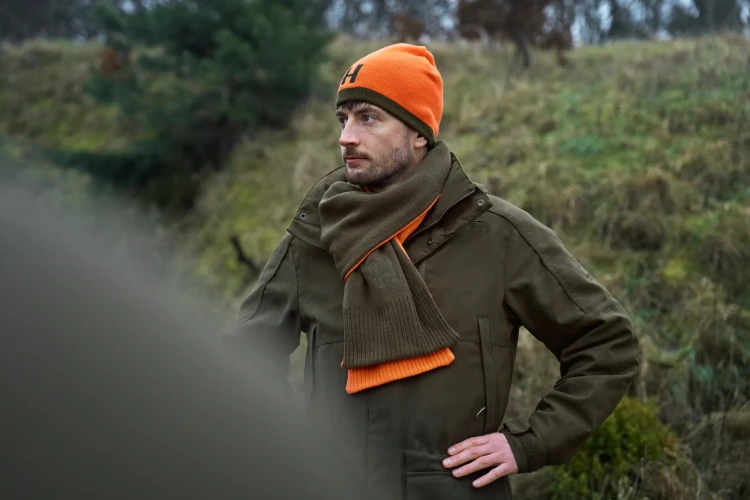 Dwustronna-czapka-Harkila-Willow-green-Orange-na-zbiorowki
