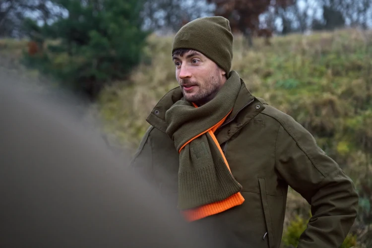 Dwustronny-szal-Harkila-Willow-green-Orange