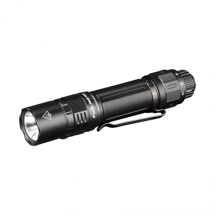 latarka-taktyczna-led-fenix-pd36-tac-latarka-mysliwska-na-polowanie