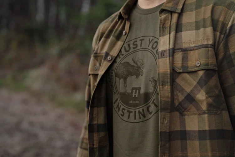 t-shirt-mysliwski-zielony-harkila